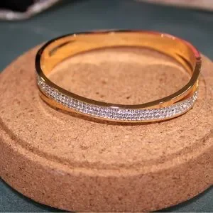 Bangle pave stones